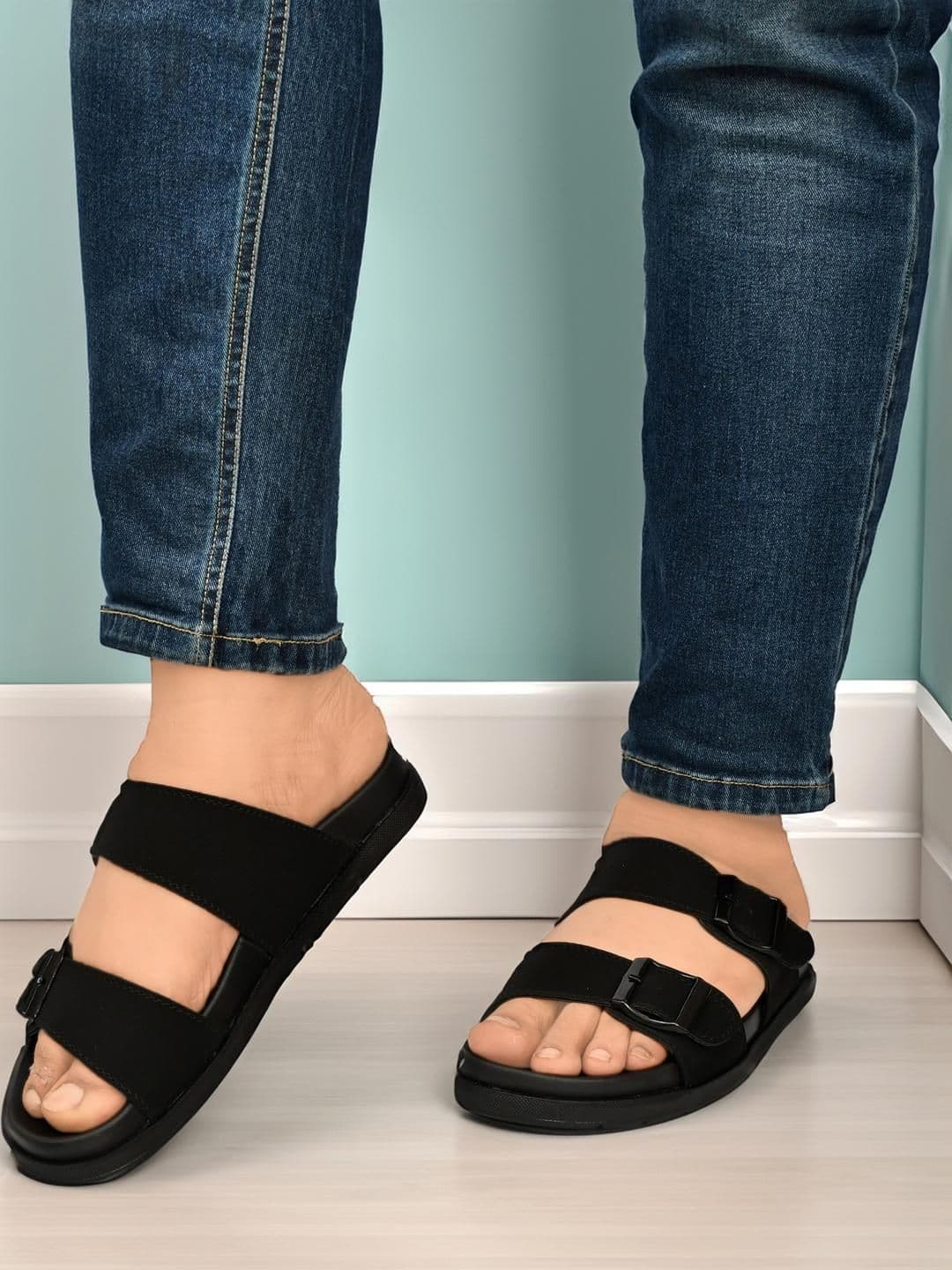 G L Trend Black Leather Sandals thumbnail 4
