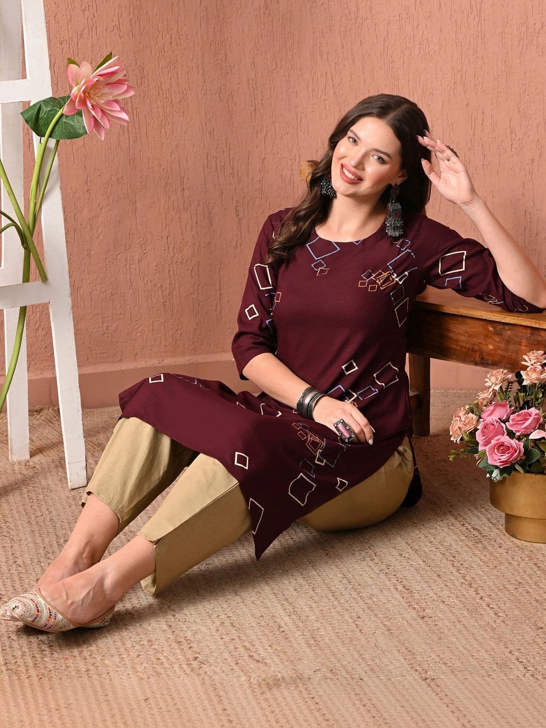 Sangria Women Geometric Printed Kurta thumbnail 5