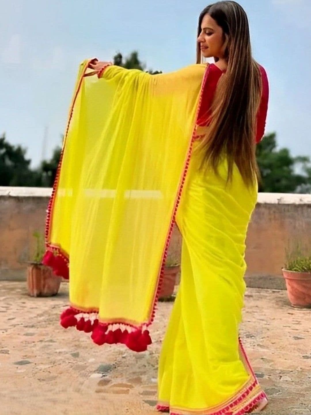 RENBRIZA Poly Georgette Saree thumbnail 7