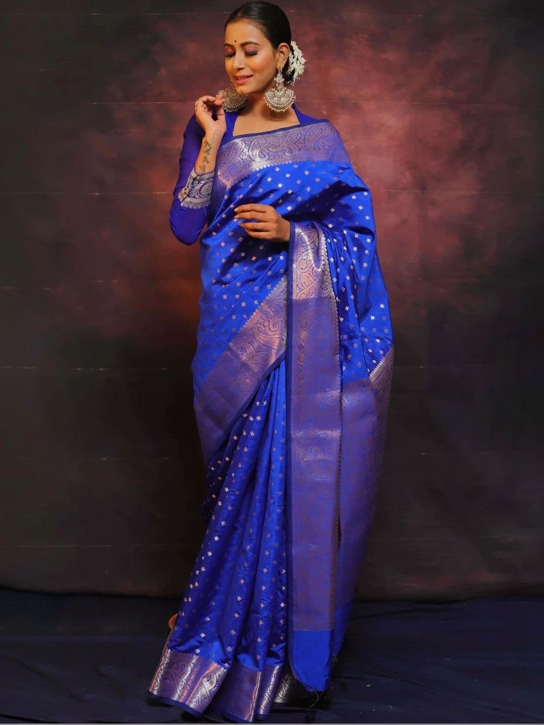 VS MALL Zari Banarasi Saree thumbnail 4