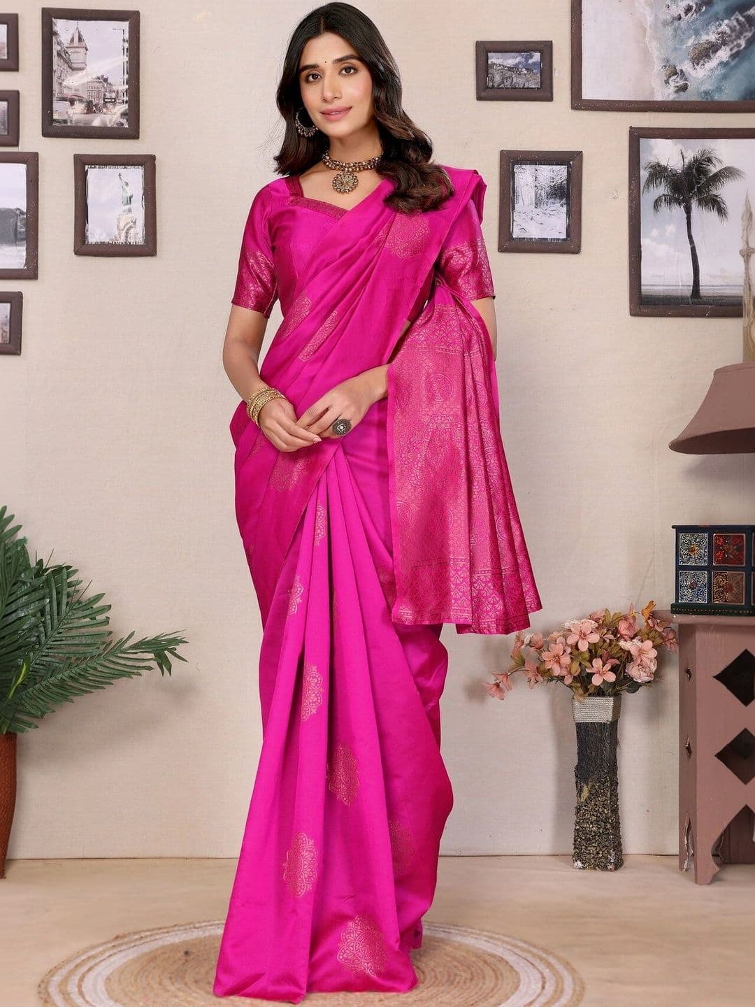 VS MALL Woven Design Zari Banarasi Saree thumbnail 4