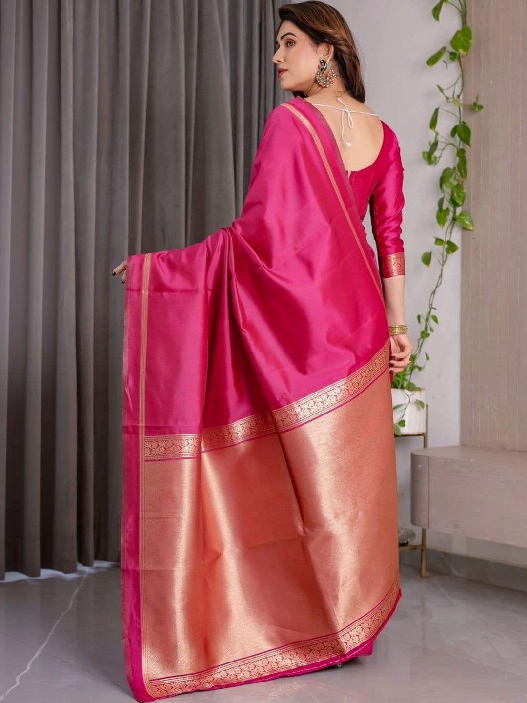 VS MALL Ethnic Motifs Zari Silk Cotton Banarasi Saree thumbnail 2