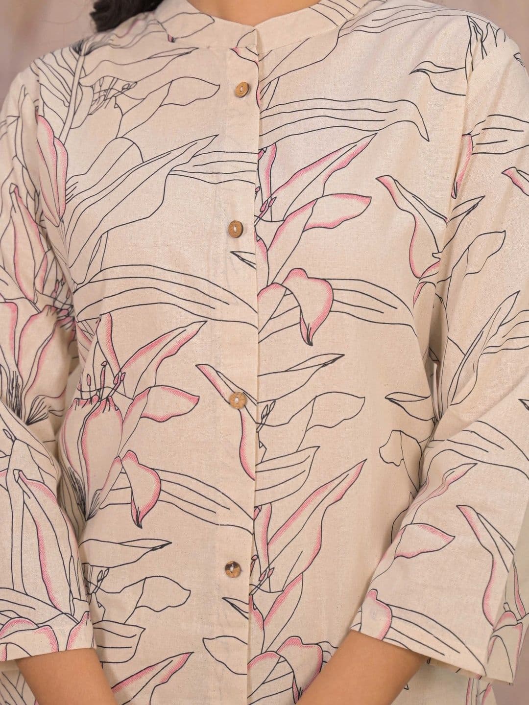 SAANWRI Women Floral Printed Floral Kurta thumbnail 2
