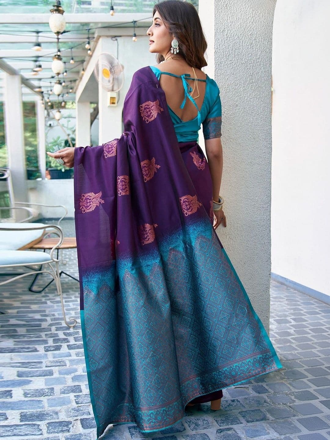 VS MALL Woven Design Zari Banarasi Saree thumbnail 4