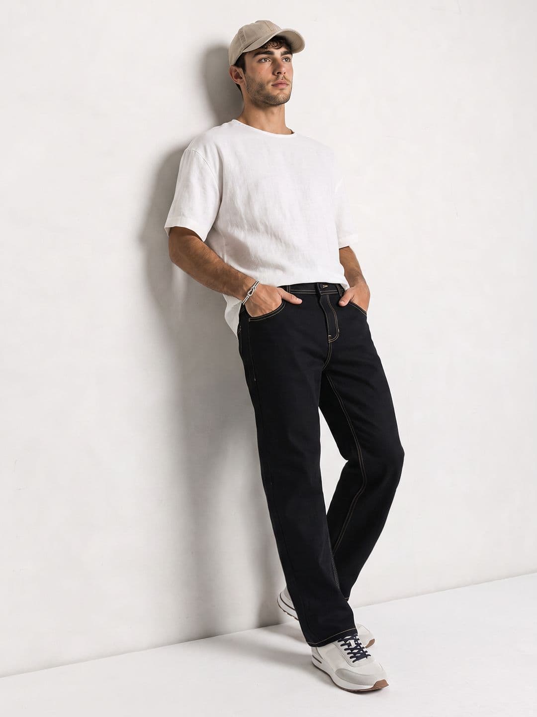 The Roadster Life CO. Men Straight Fit Stretchable Jeans thumbnail 5