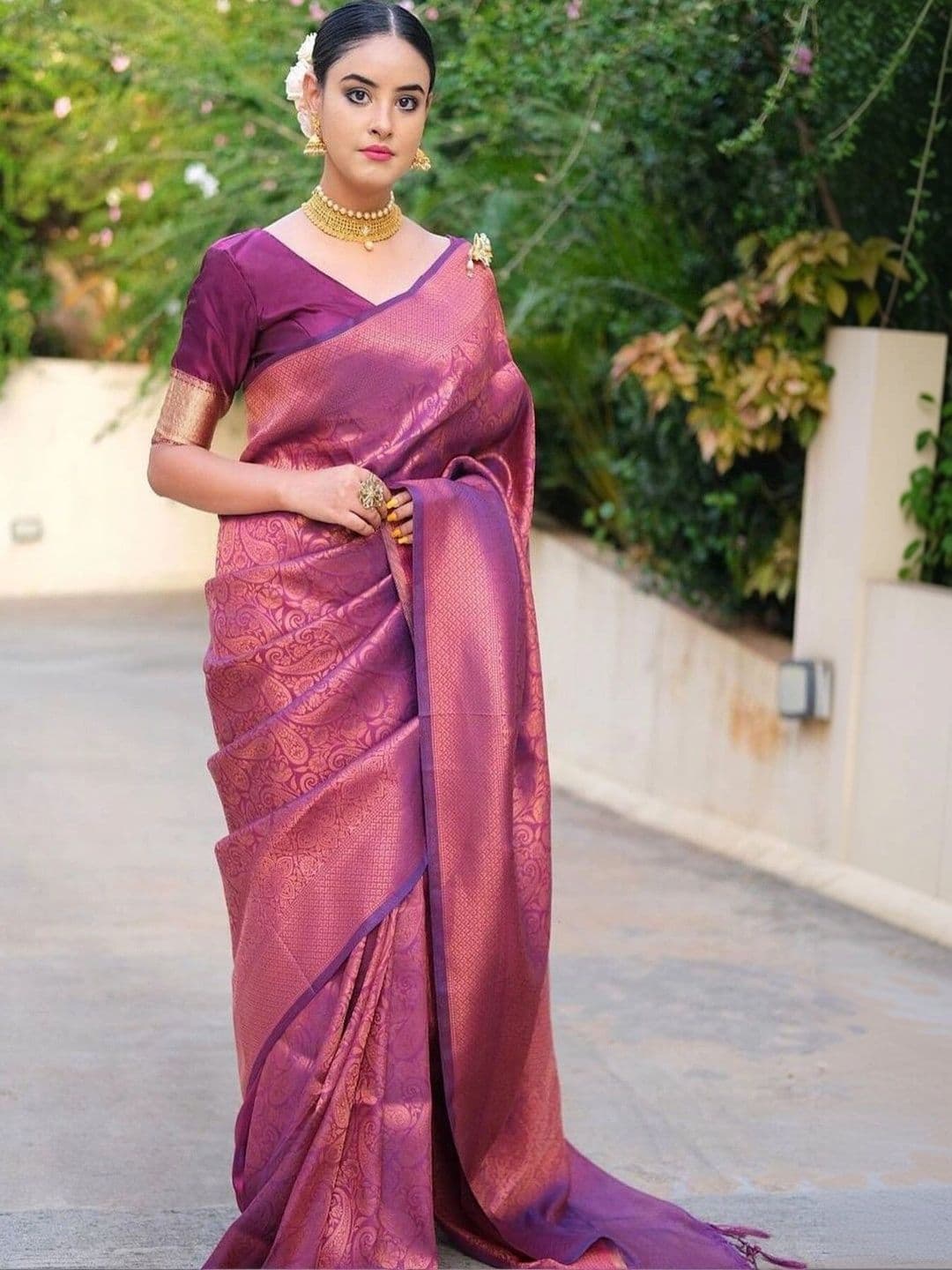 VS MALL Ethnic Motifs Zari Banarasi Saree thumbnail 2