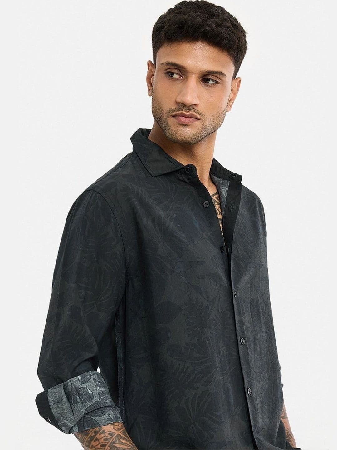 Snitch Men Floral Printed Casual Shirt thumbnail 3