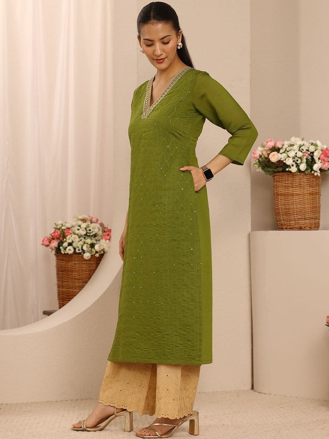 Libas Green Embellished Chanderi Cotton Straight Kurta thumbnail 5