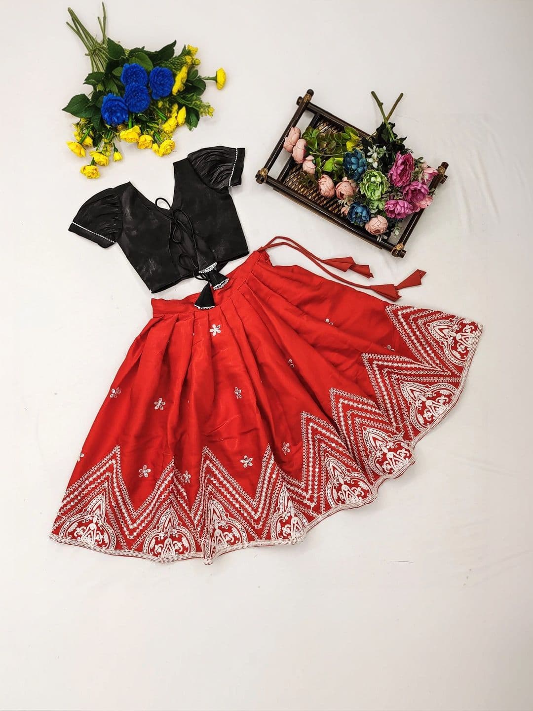 Sangria Girls Embroidered Thread Work Ready to Wear Lehenga & thumbnail 4