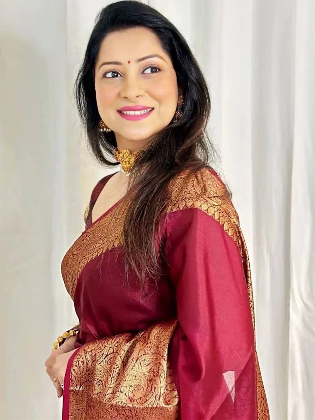 wearsquad Woven Design Zari Art Silk Banarasi Saree thumbnail 4