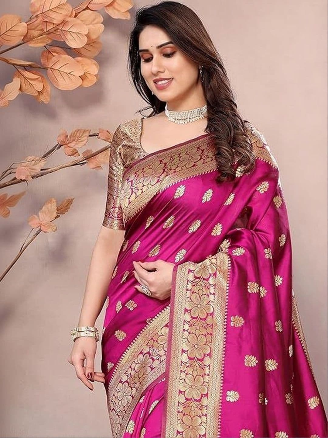 Milvia Woven Design Zari Silk Blend Designer Kanjeevaram Saree - view 1