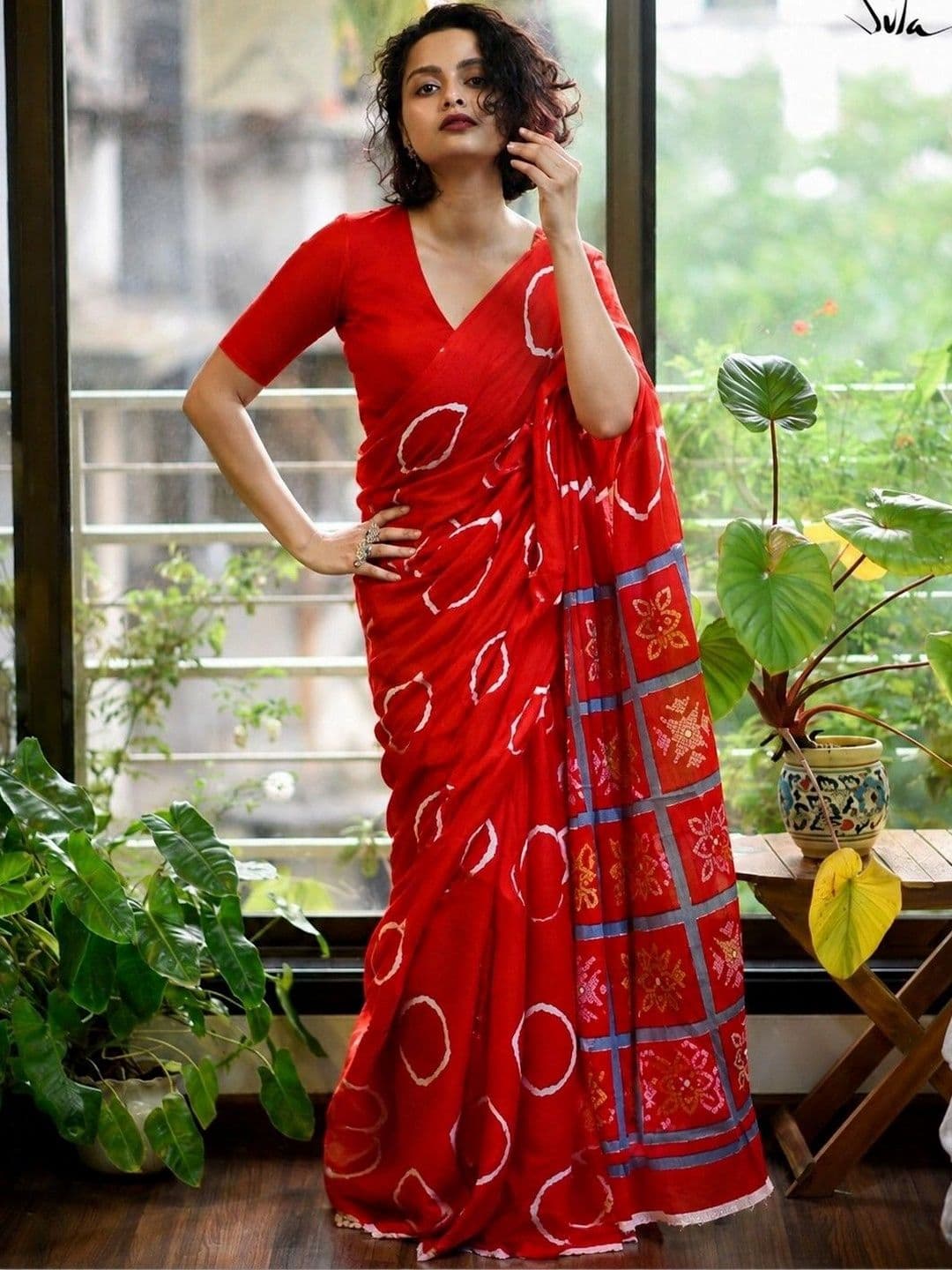 Lovwear Ethnic Motifs Pure Cotton Handloom Ikat Saree thumbnail 4