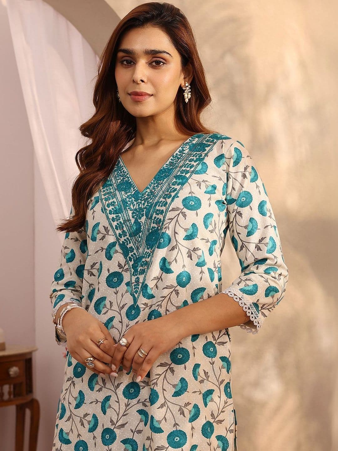 Libas Women Floral Printed Regular Thread Work Kurta with Trousers thumbnail 3