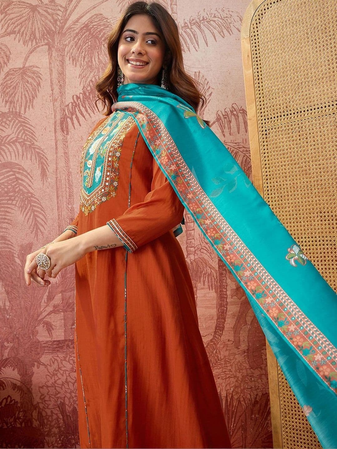 House of Pataudi Women Floral Printed Regular Mirror Work Kurta with Trousers & With Dupatta thumbnail 3