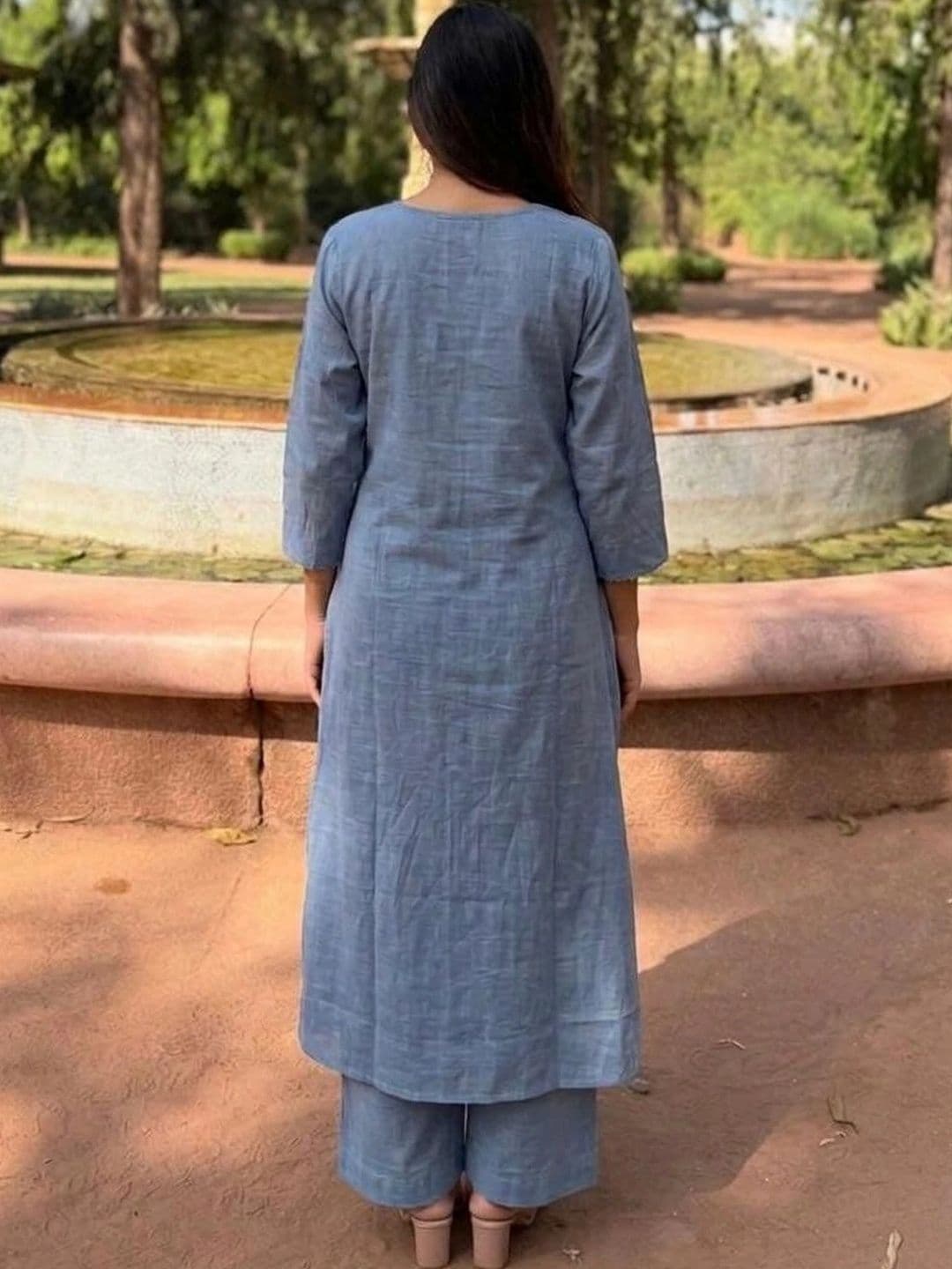 VASTRAPEDIA Women Regular Mirror Work Pure Cotton Kurta with Palazzos thumbnail 3