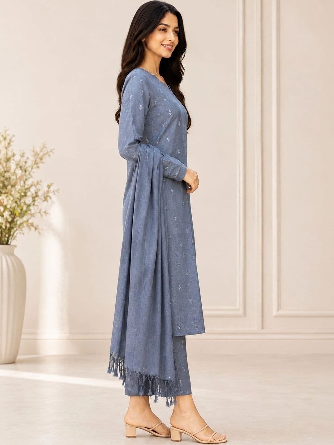Rahigomar Women Ethnic Motifs Printed Regular Kurta with Trousers & With Dupatta thumbnail 4