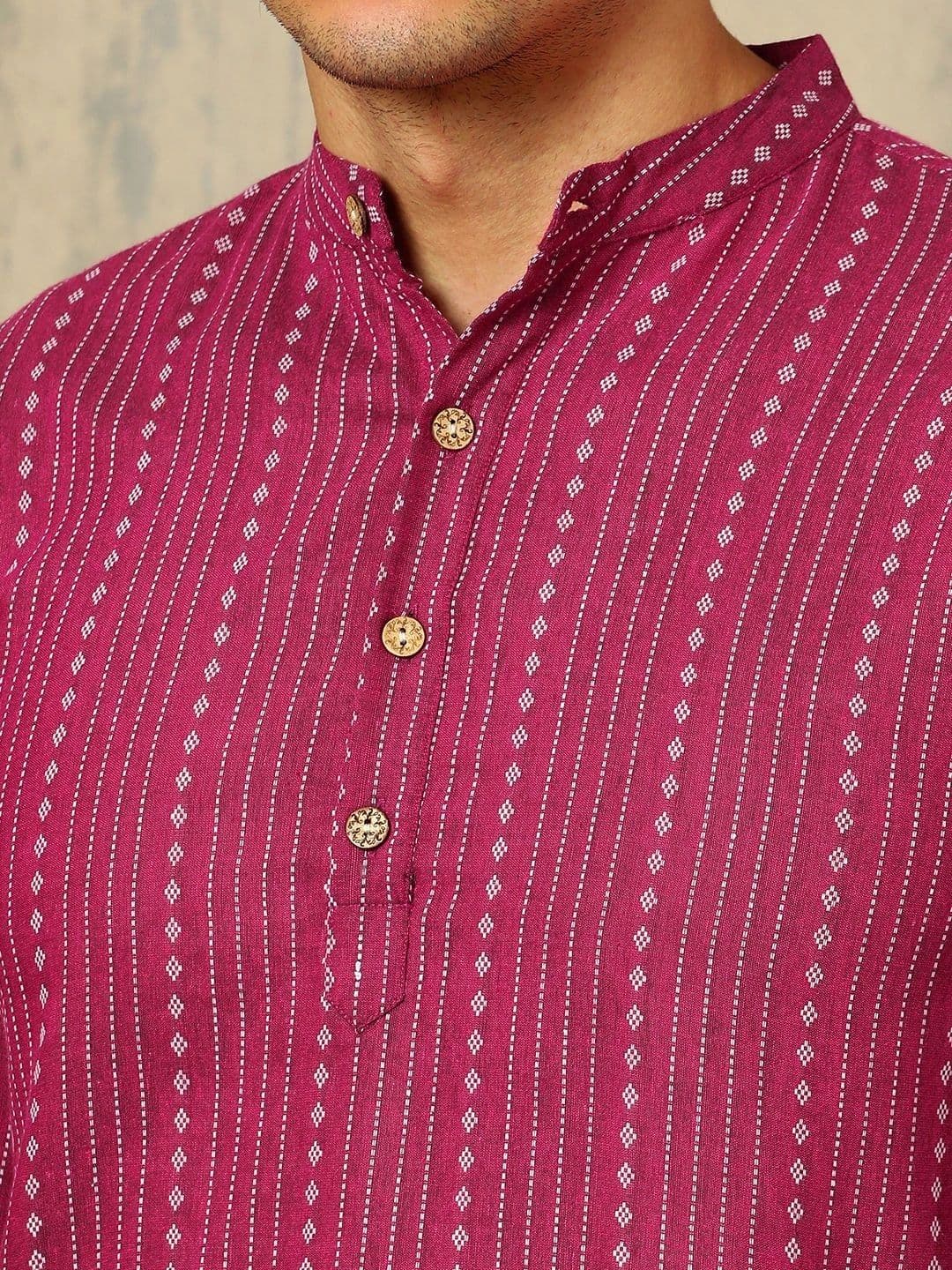 Navibhu Woven Design Abstract Cotton Handloom Mandarin Collar Short Kurta thumbnail 6
