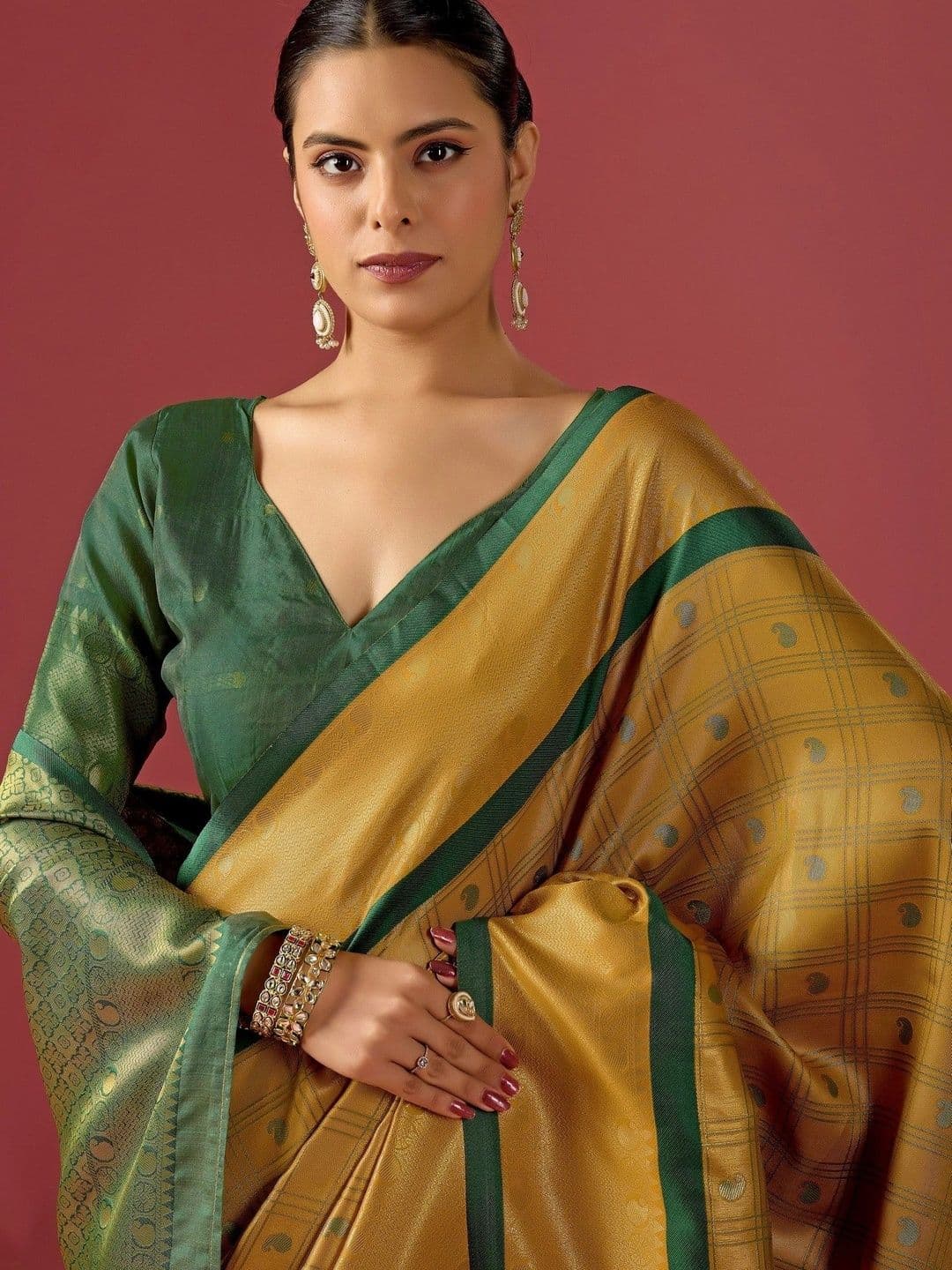 ERIKA Woven Design Zari Silk Blend Designer Kanjeevaram Saree thumbnail 5