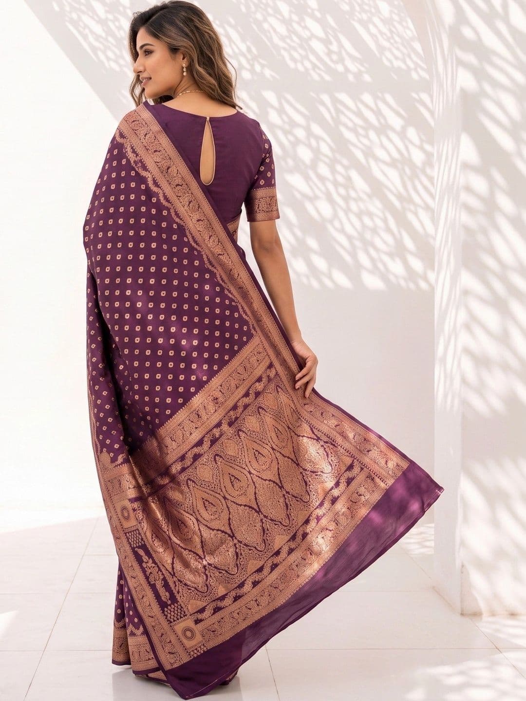 ROOP RADHIKA Woven Design Zari Silk Blend Designer Banarasi Saree thumbnail 3