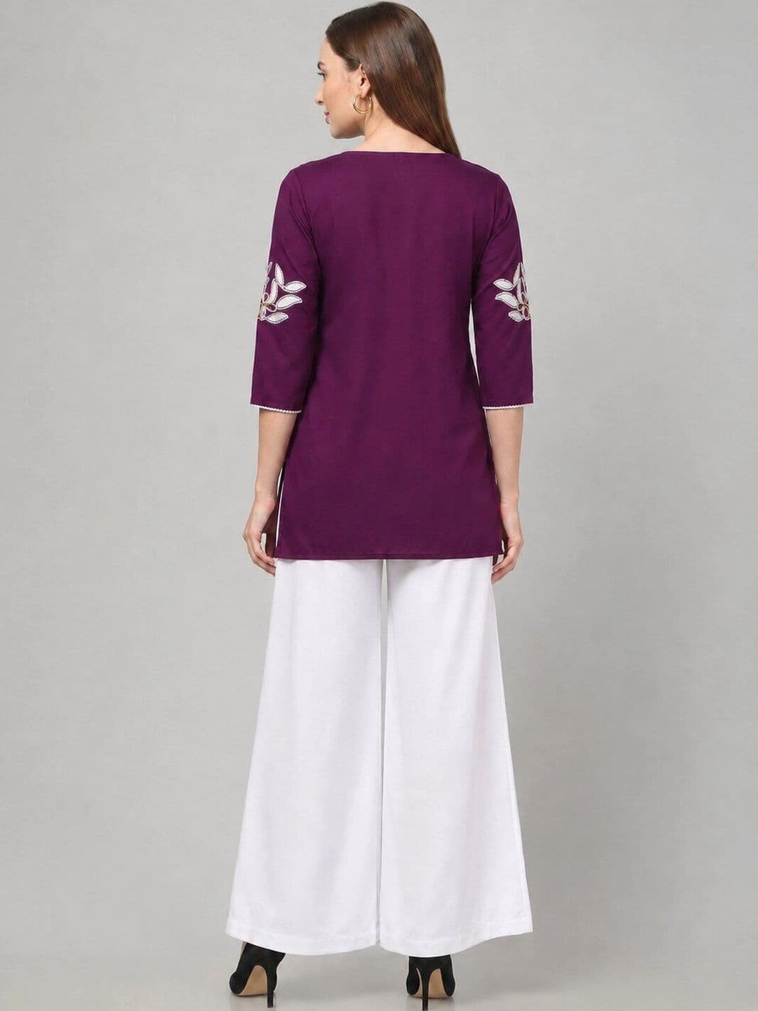 STYLE PREZONE Ethnic Motifs Embroidered V-Neck Thread Work Thread Work Kurti thumbnail 2