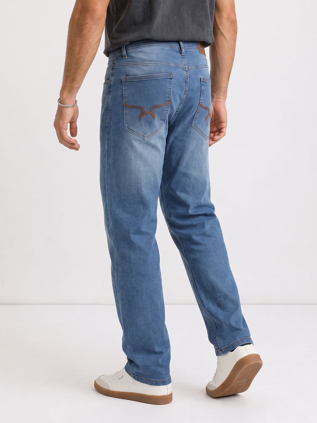 The Roadster Life Co. Men Relaxed Fit Stretchable Jeans thumbnail 4