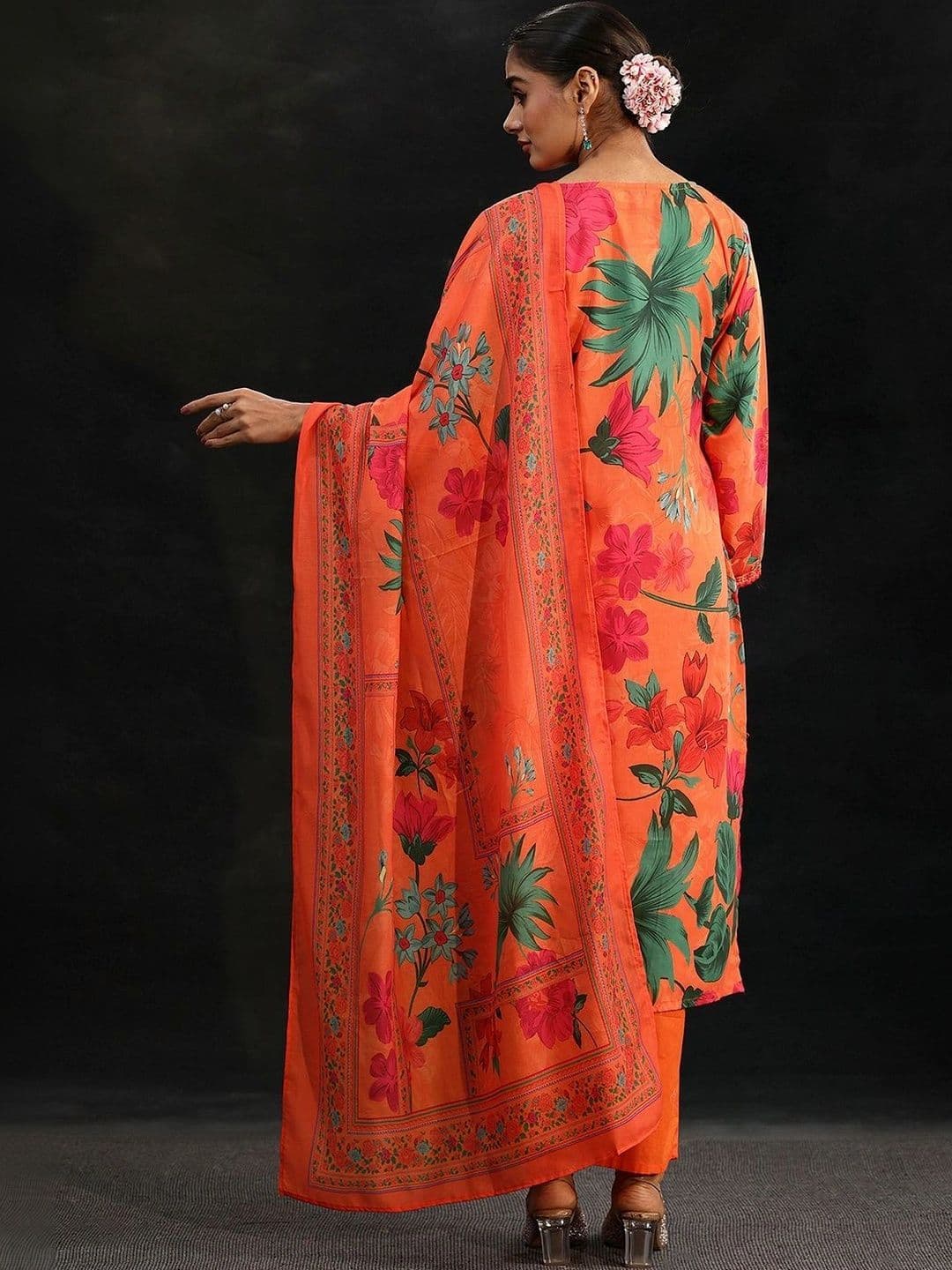 Libas Women Floral Printed Regular Kurta with Trousers & With Dupatta thumbnail 4