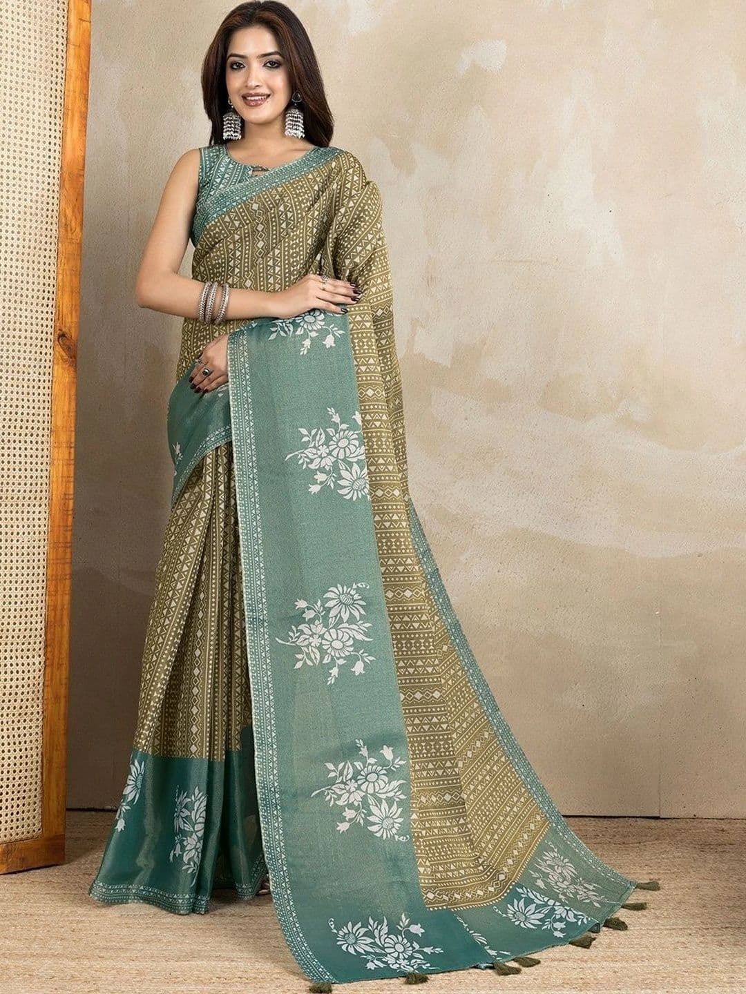 Kesarii Saree - view 1