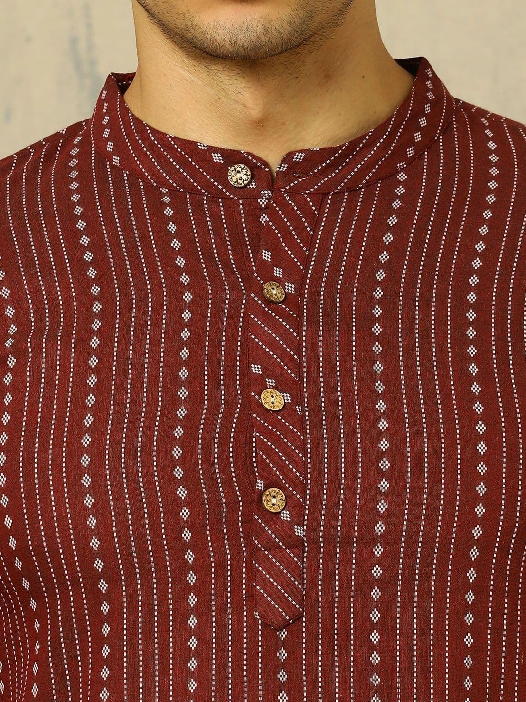 Navibhu Woven Design Abstract Cotton Handloom Mandarin Collar Short Kurta thumbnail 7