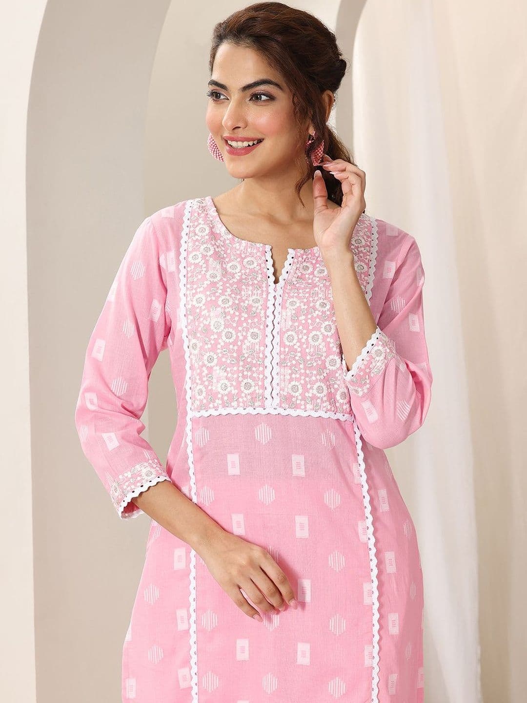 Libas Floral Embroidered Straight Thread Work Kurta With Trousers & Dupatta thumbnail 6