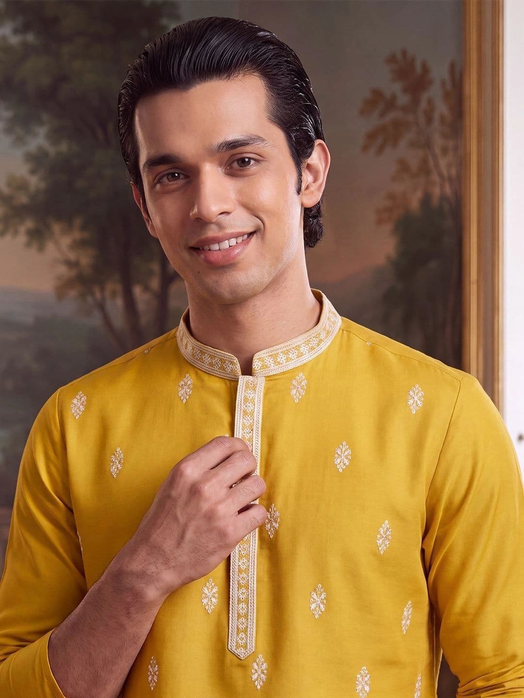 House of Pataudi Men Embellished Thread Work Kurta thumbnail 2
