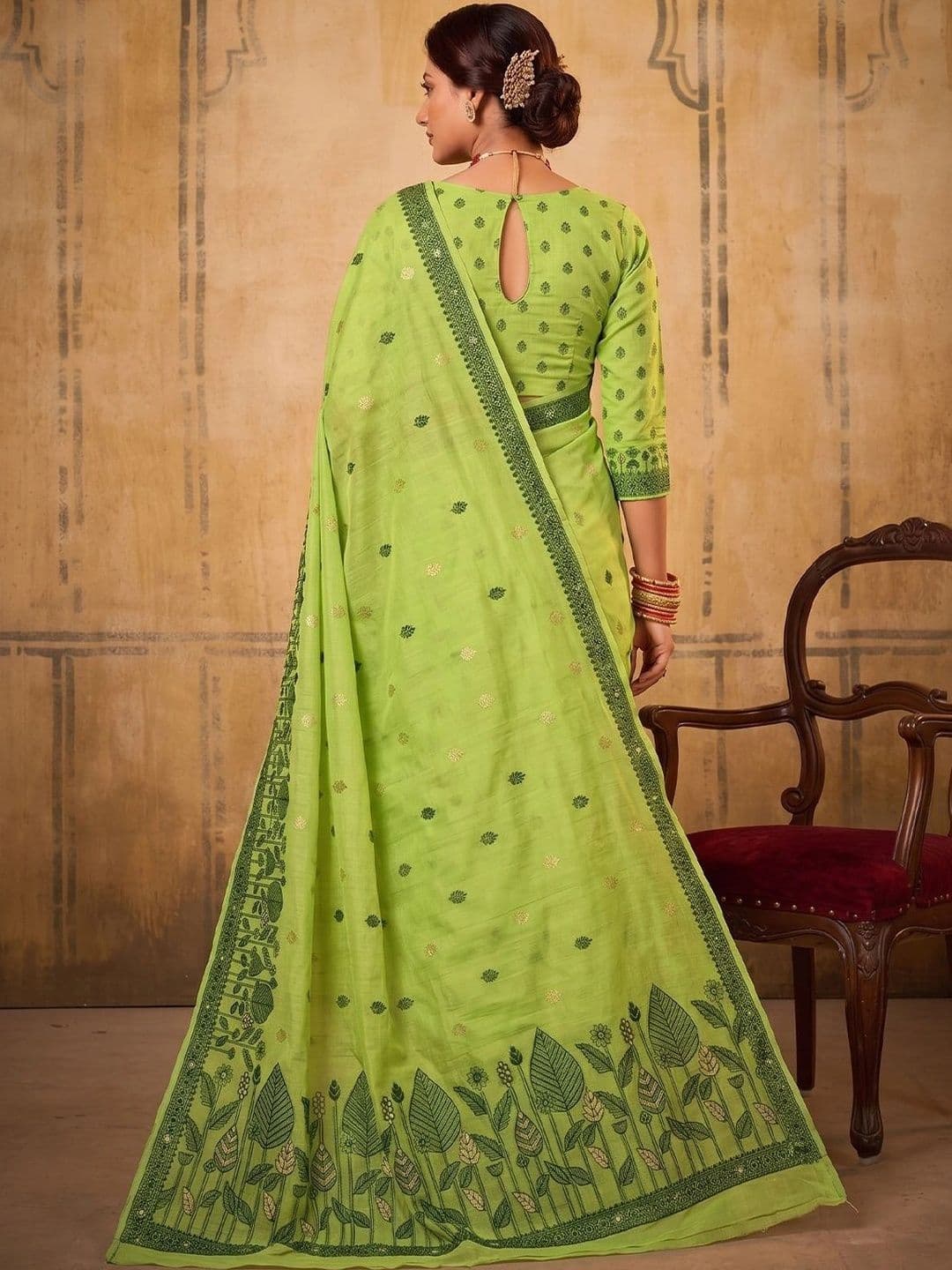KALINI Ethnic Motifs Embroidered Designer Saree thumbnail 2