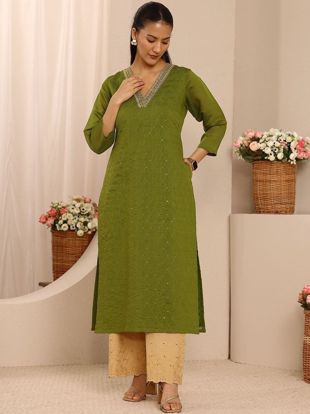 Libas Green Embellished Chanderi Cotton Straight Kurta thumbnail 7