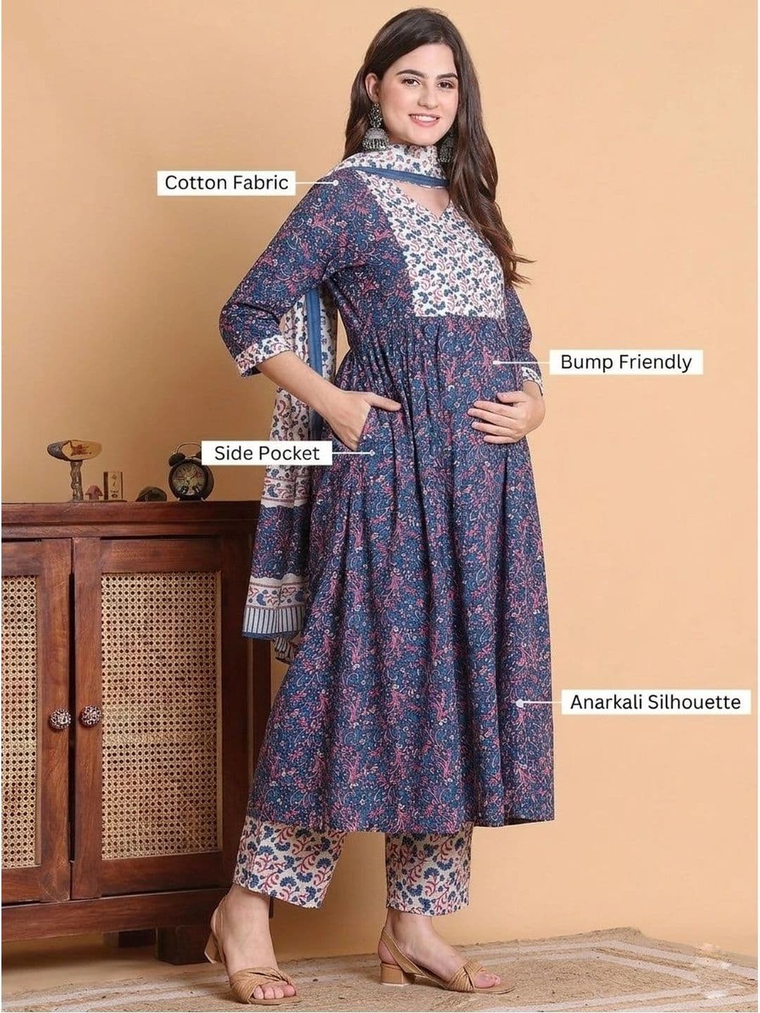 Assume Fab Women Floral Printed Empire Kurta with Trousers & With Dupatta thumbnail 2