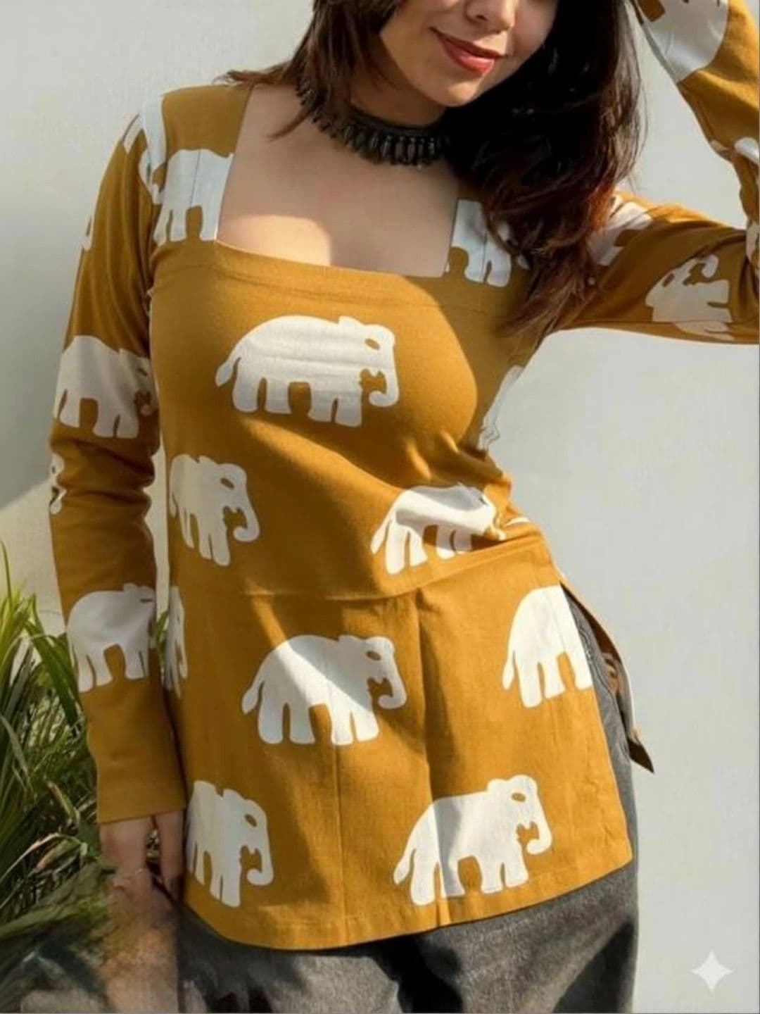 Sangria Printed Square Neck Kurti thumbnail 3