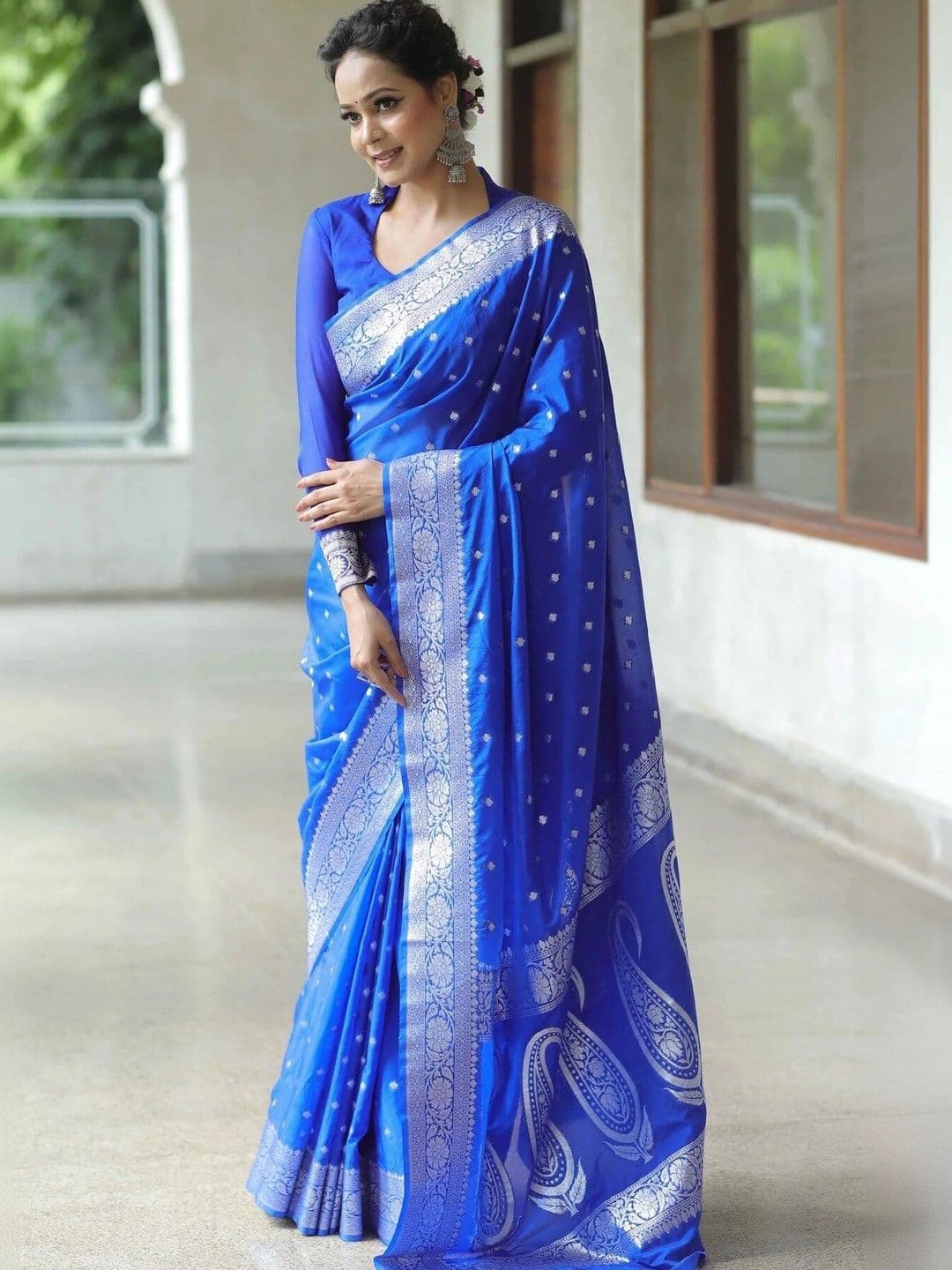 VS MALL Woven Design Zari Banarasi Saree - view 1