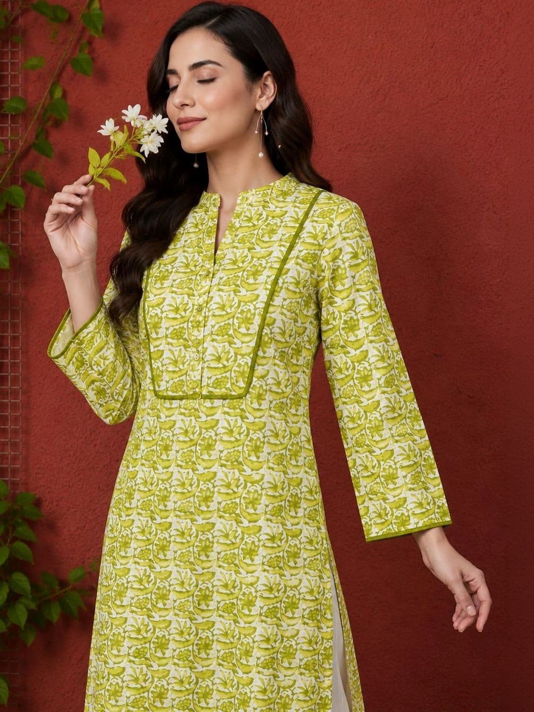 Anouk Women Floral Printed Kurta thumbnail 4