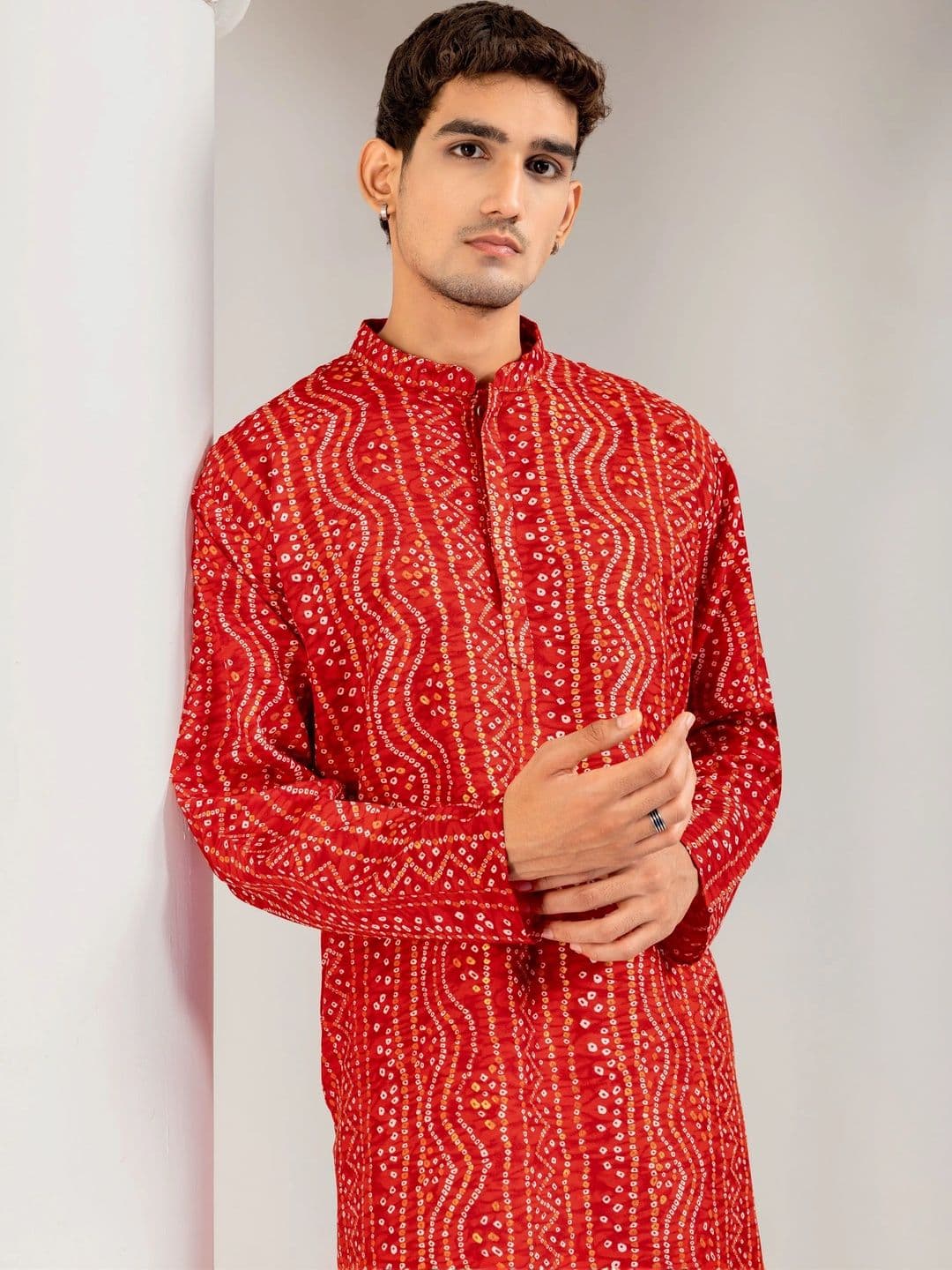 ADHIRAJAN Men Bandhani Printed Kurta thumbnail 7