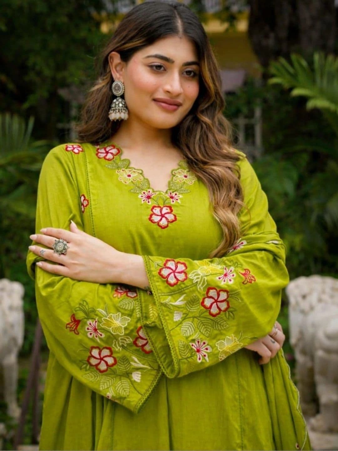 VASUPRADA Women Floral Embroidered Empire Thread Work Pure Cotton Kurta with Trousers & With Dupatta thumbnail 2