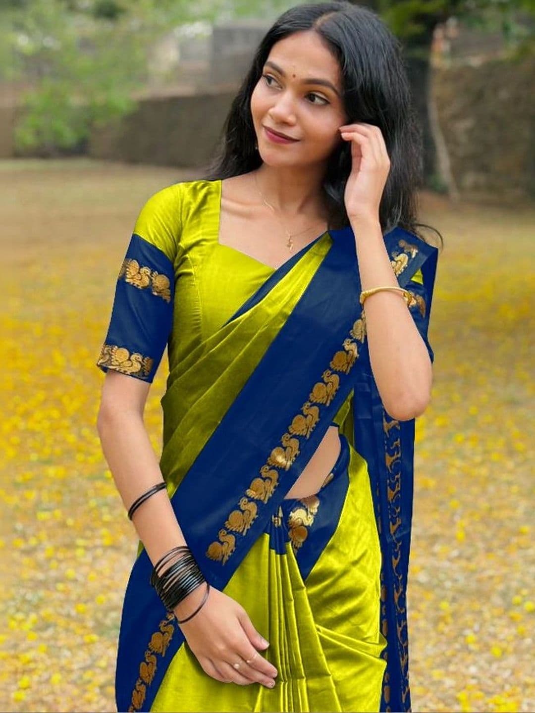 UMANTA Ethnic Motifs Zari Silk Cotton Designer Gadwal Saree thumbnail 4
