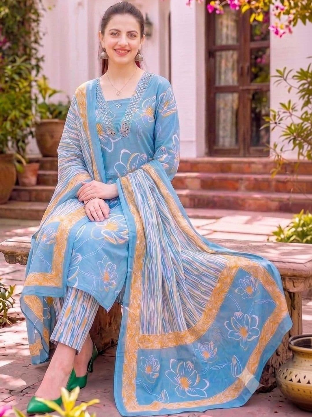 Chaukas Women Floral Printed Regular Mirror Work Pure Cotton Kurta with Trousers & With Dupatta thumbnail 2