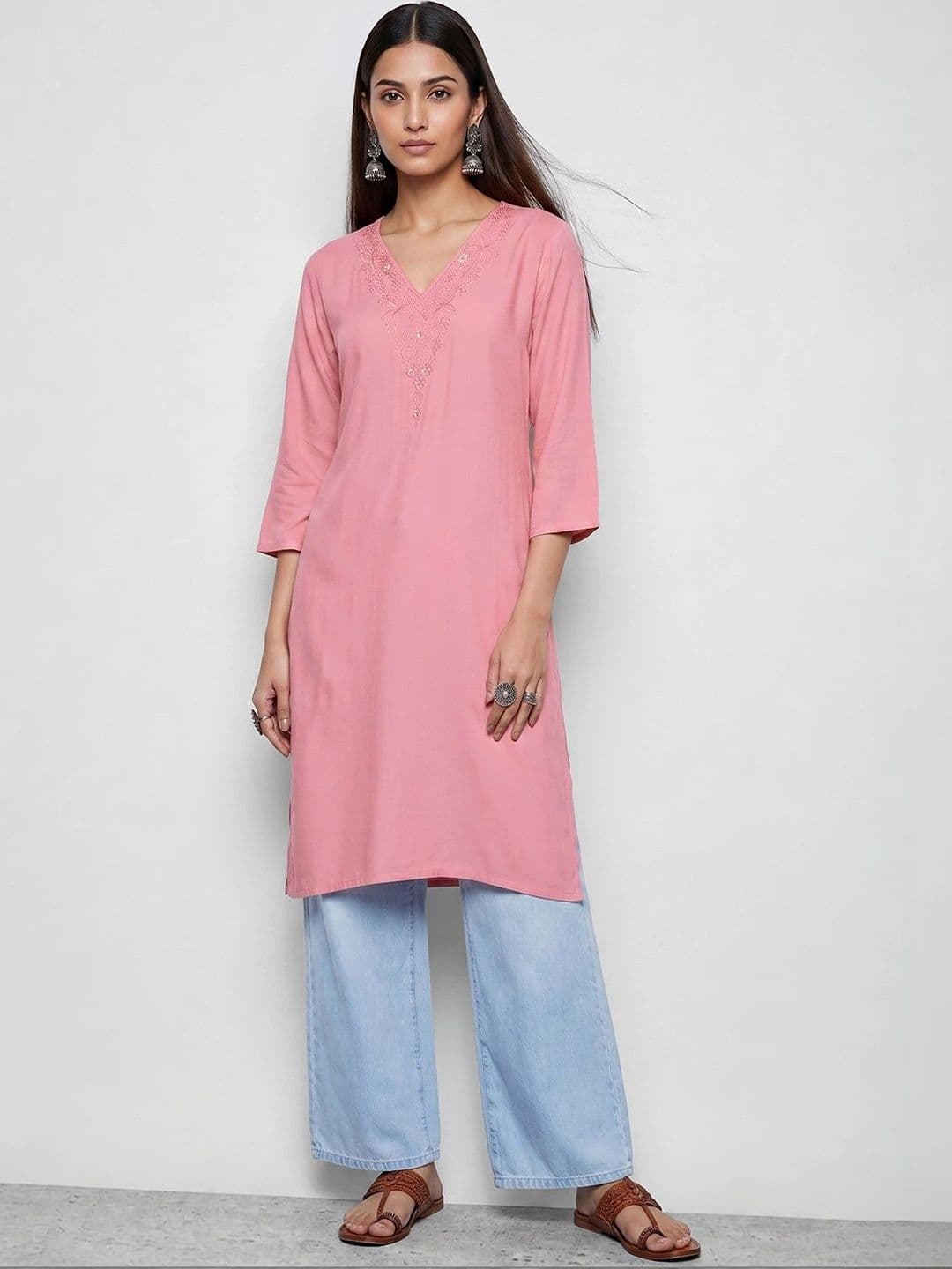 Melange by Lifestyle Women Embroidered Thread Work Kurta thumbnail 2