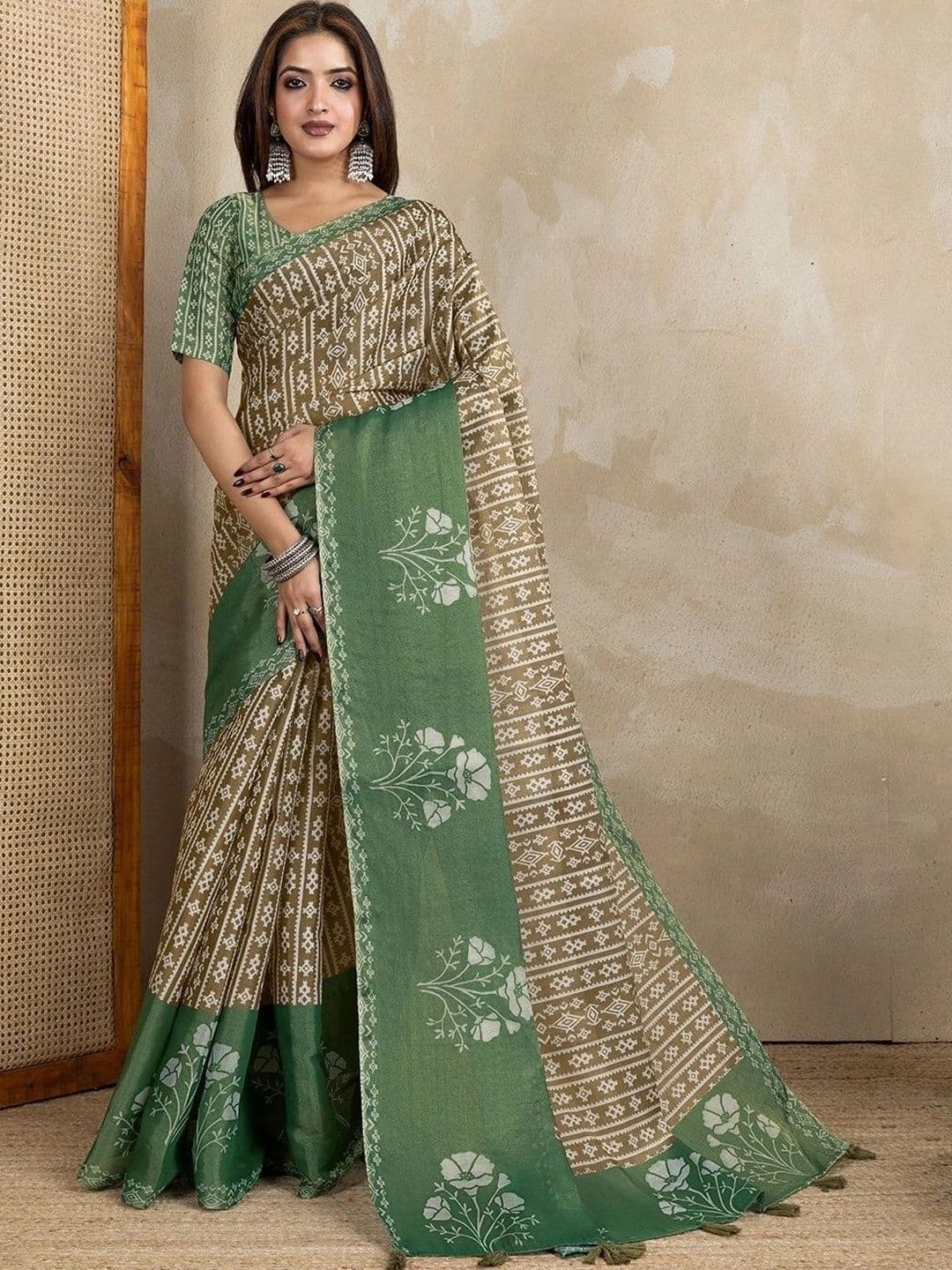 Kesarii Saree - view 1