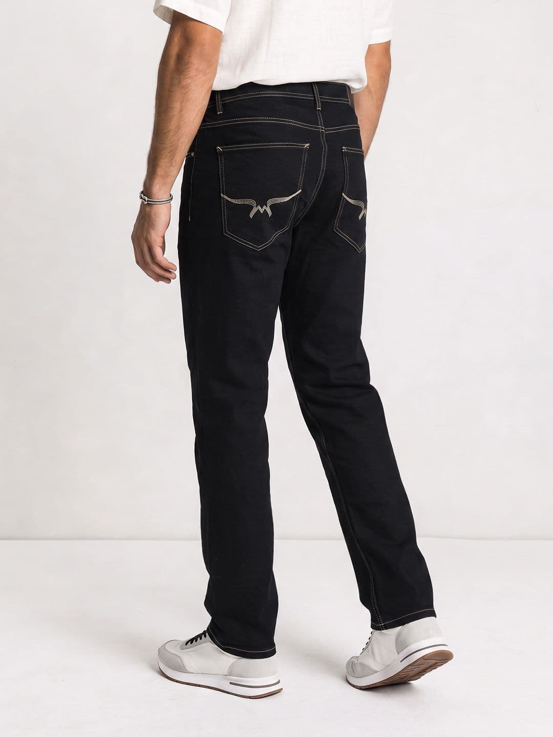The Roadster Life CO. Men Straight Fit Stretchable Jeans thumbnail 2