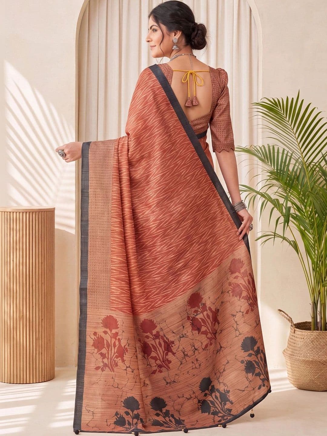 Anouk Striped Silk Blend Designer Block Print Saree thumbnail 6