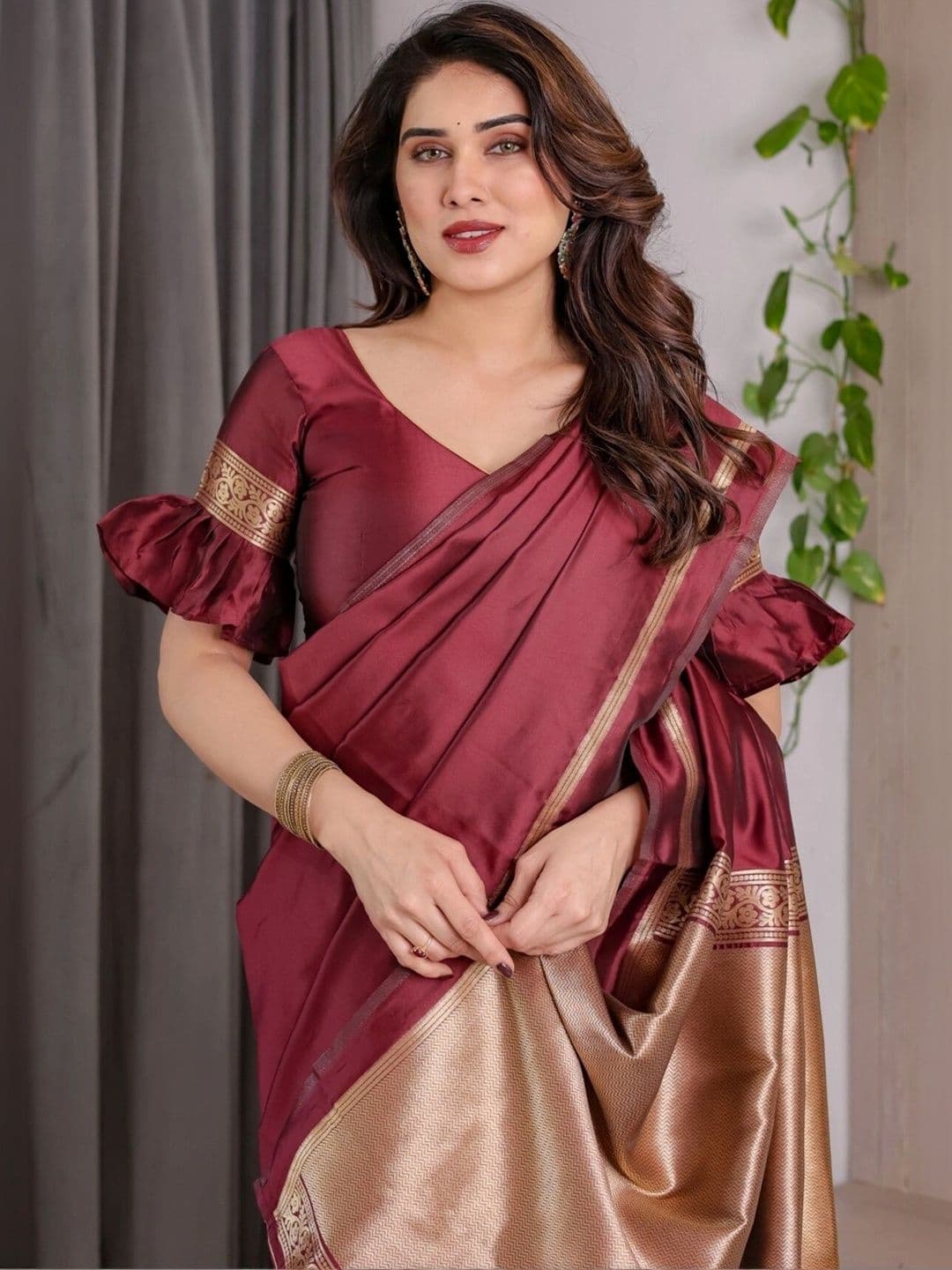 VS MALL Ethnic Motifs Zari Silk Cotton Banarasi Saree thumbnail 2