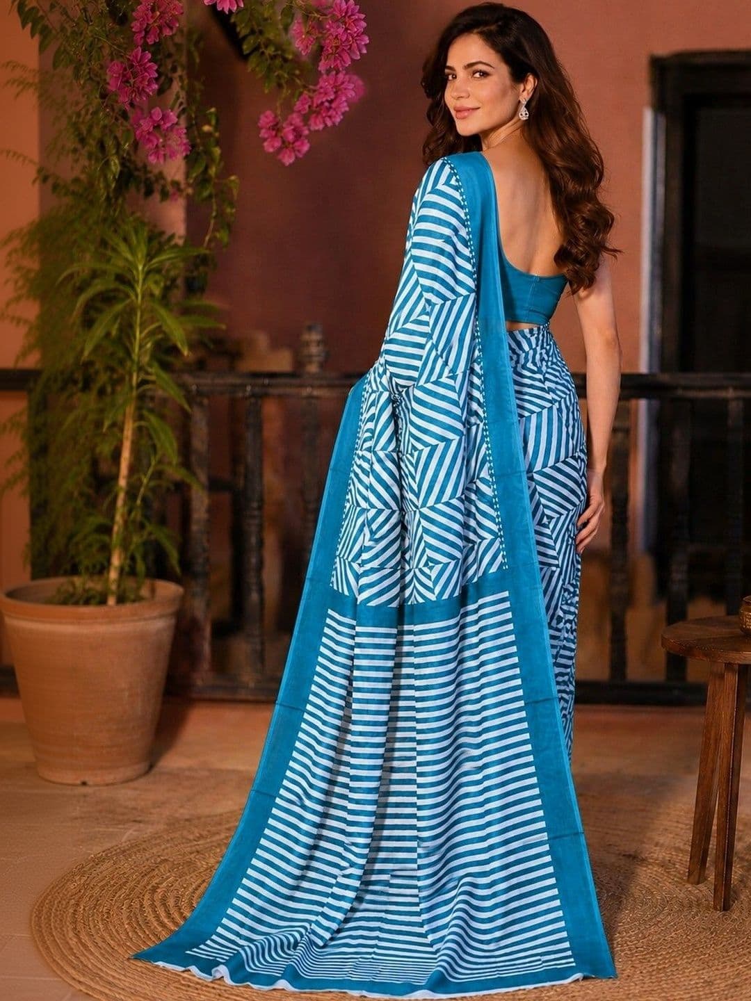Lovwear Striped Pure Cotton Handloom Ikat Saree thumbnail 3