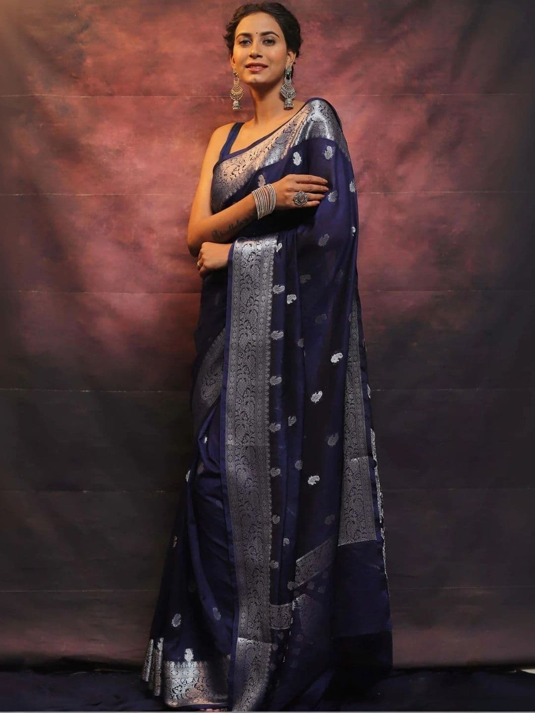 VS MALL Ethnic Motifs Zari Banarasi Saree thumbnail 3