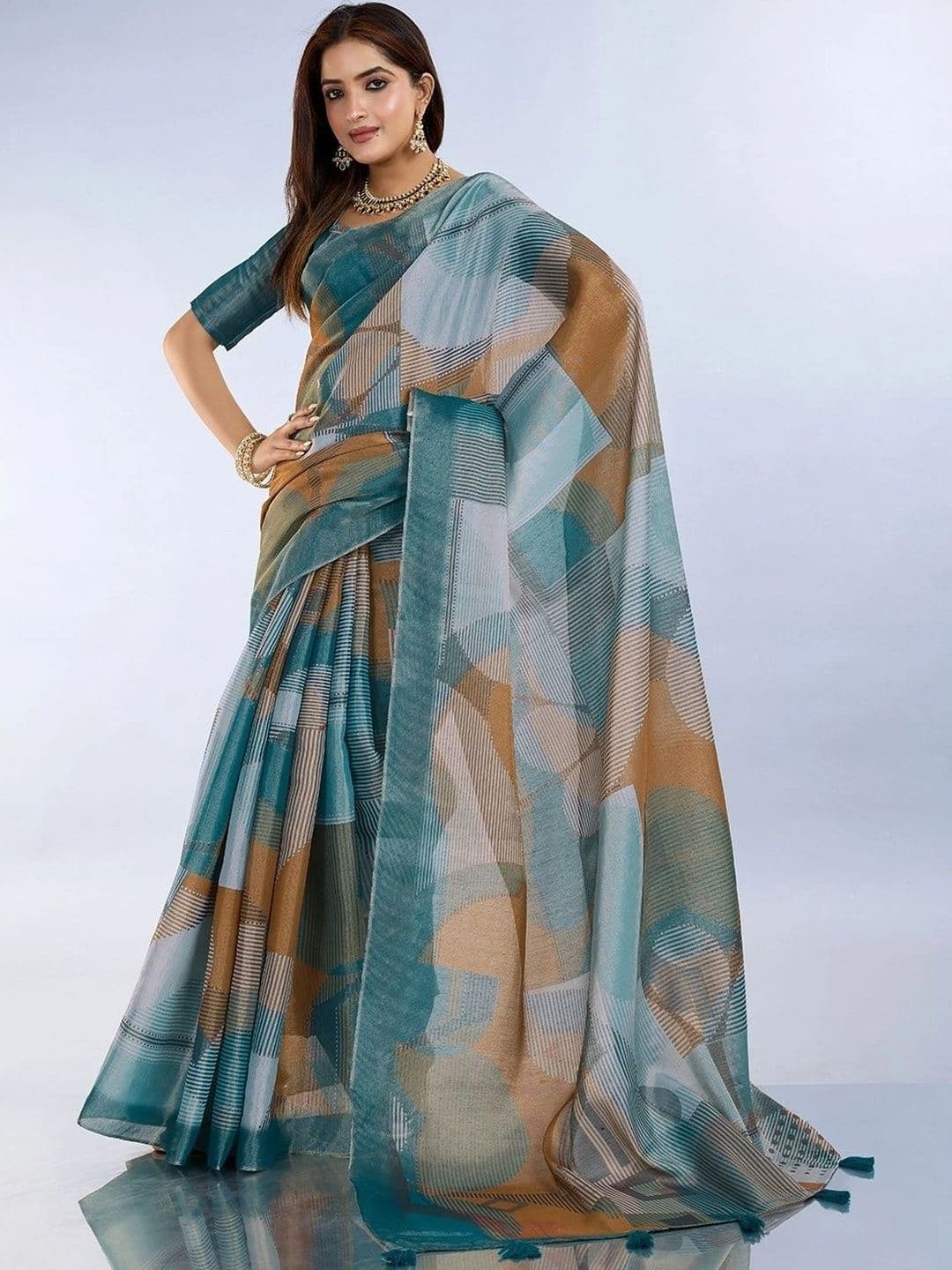 Kesarii Saree thumbnail 7