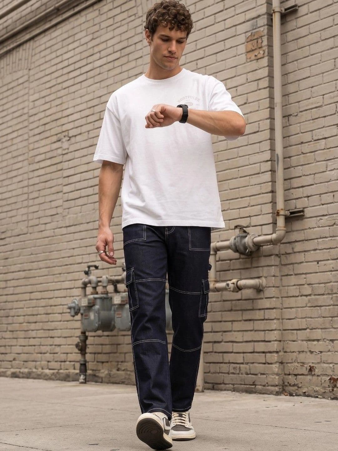 HERE&NOW Men's Dark Wash Contrast-Stitched Mid-Rise Straight Fit Cargo Jeans thumbnail 6
