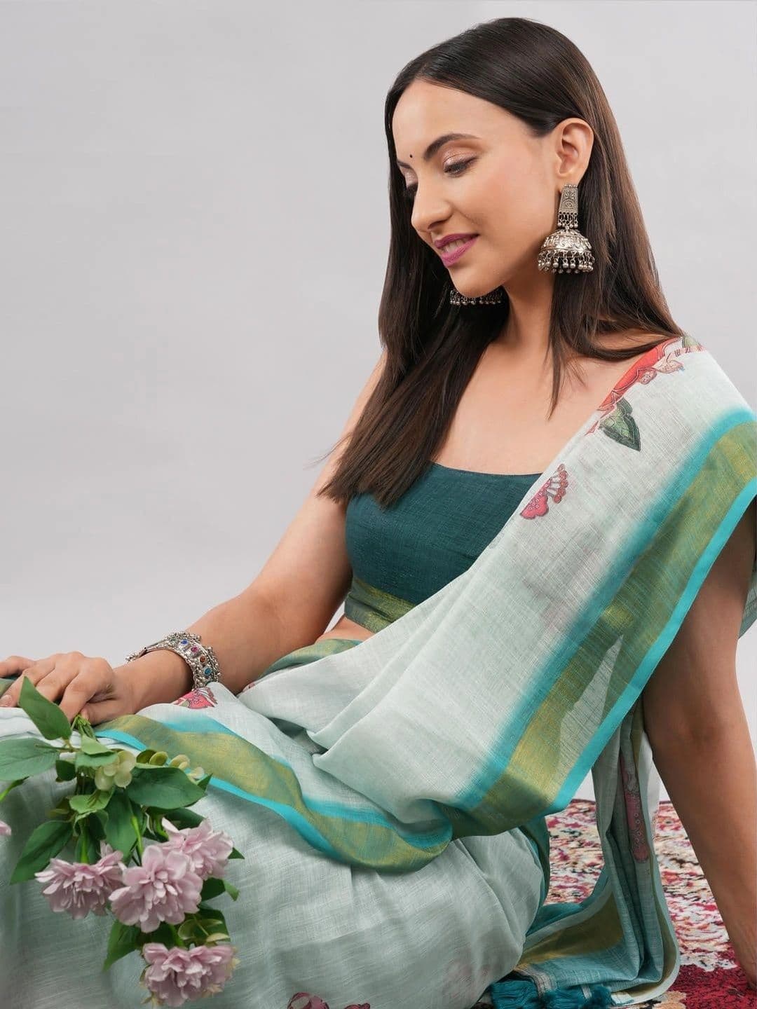 SAMANTHA Floral Zari Linen Blend Saree thumbnail 3